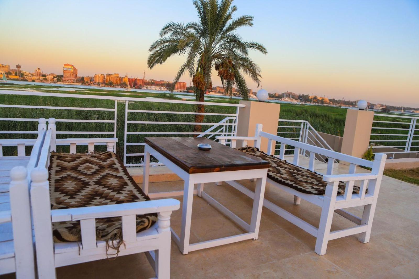 Royal Nile Villa - Pool View Apartment 1 Louxor Extérieur photo